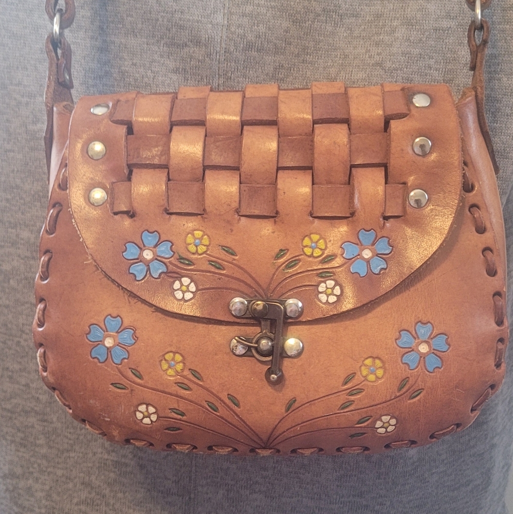 Vintage 1970s Leather Hand Tooled Embossed Mexican Floral Artisan Handbag